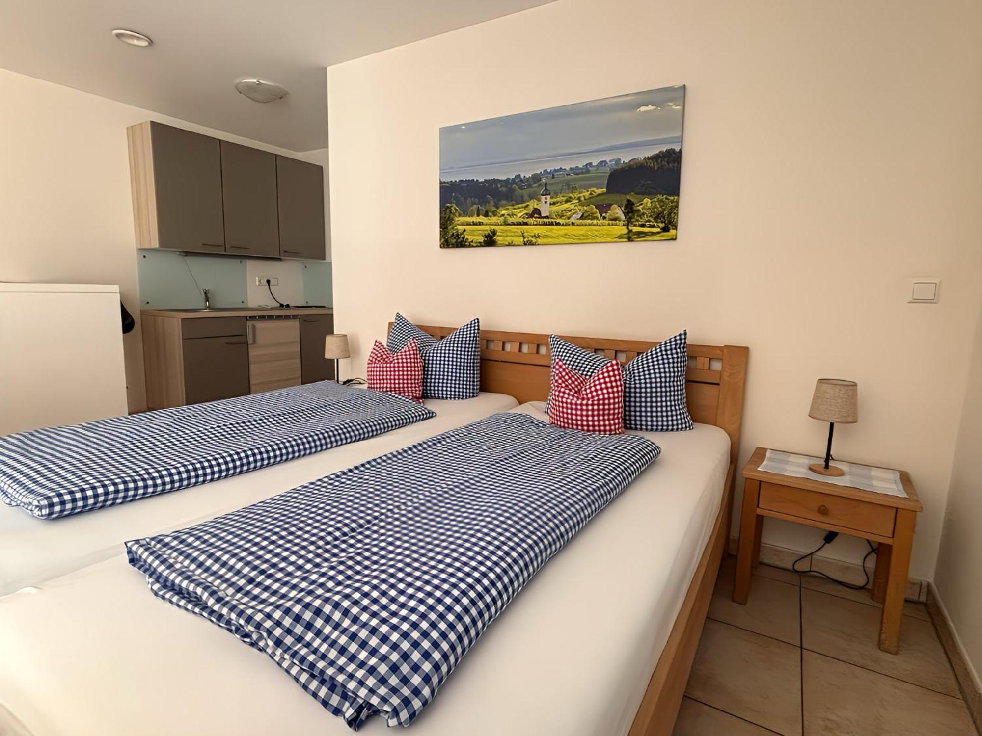 Hotel-Gasthof Adler Линдау Стая снимка