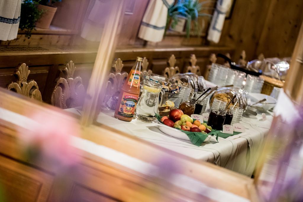 Hotel-Gasthof Adler Линдау Стая снимка