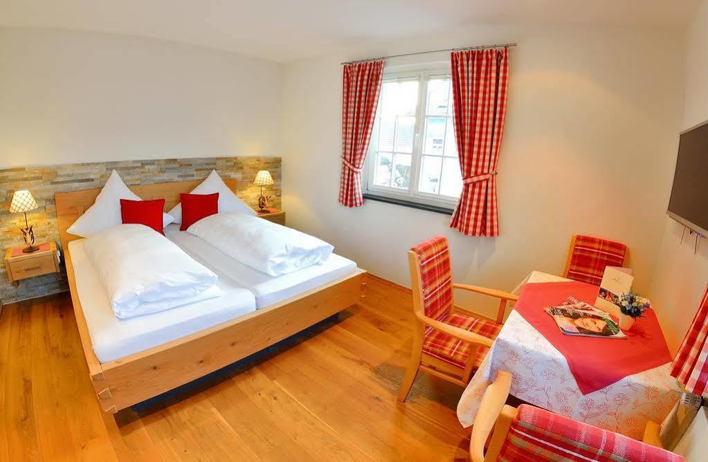 Hotel-Gasthof Adler Линдау Екстериор снимка